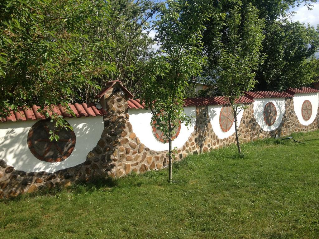Pensiunea la Nise Sîmbăta de Sus Bagian luar foto