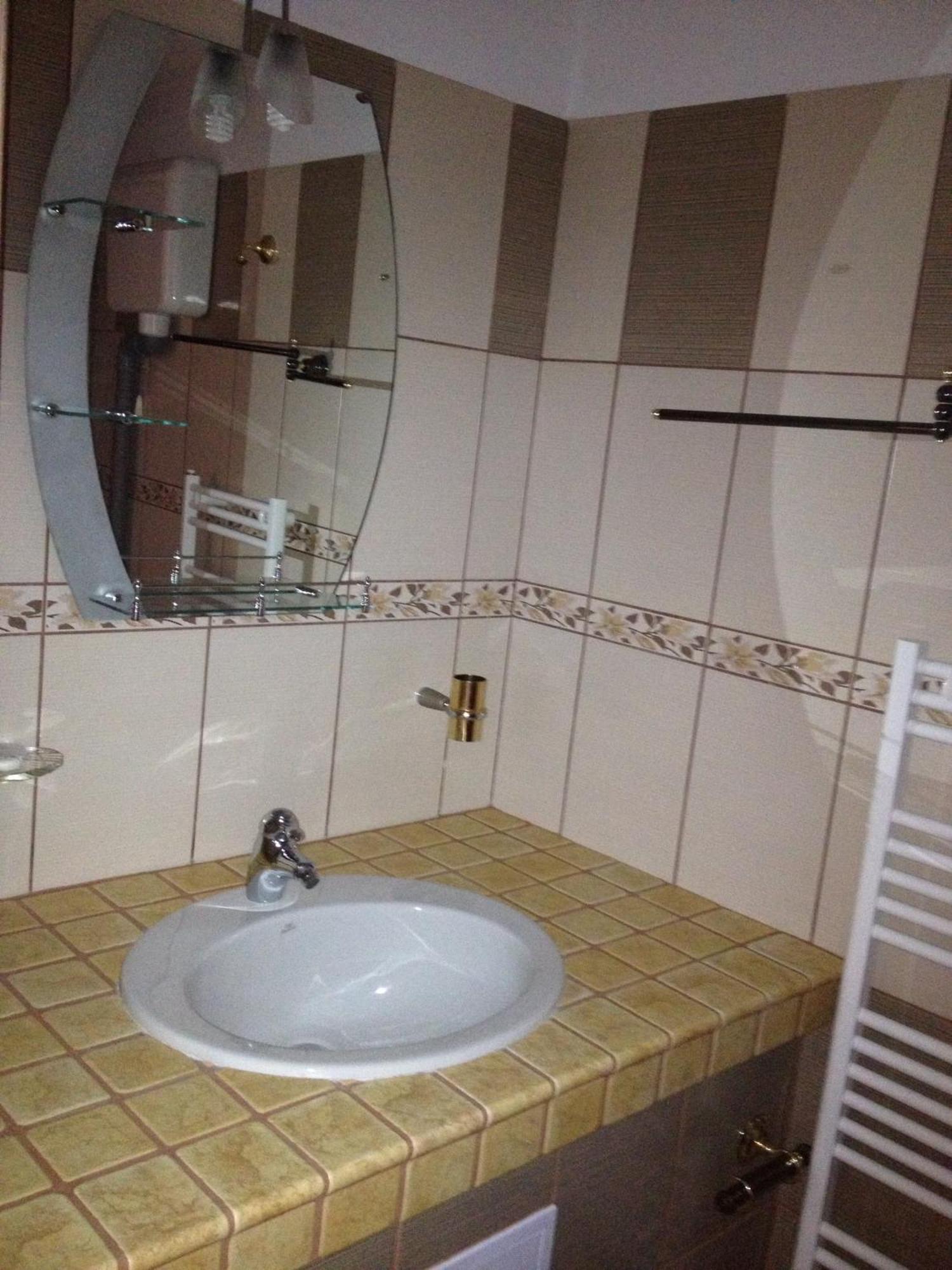 Pensiunea la Nise Sîmbăta de Sus Ruang foto