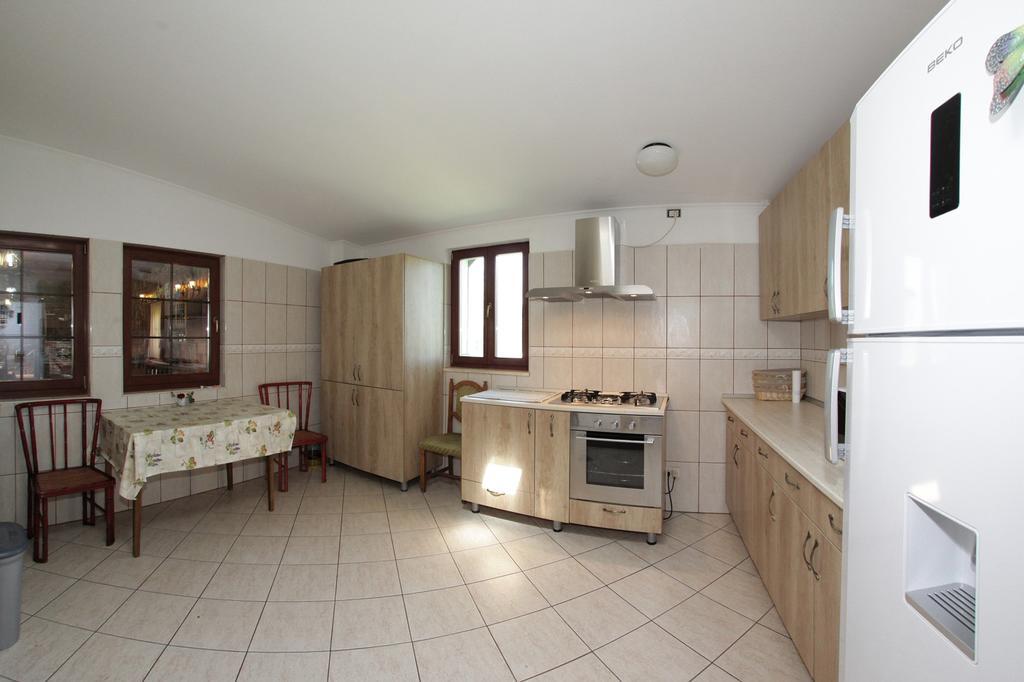 Pensiunea la Nise Sîmbăta de Sus Bagian luar foto